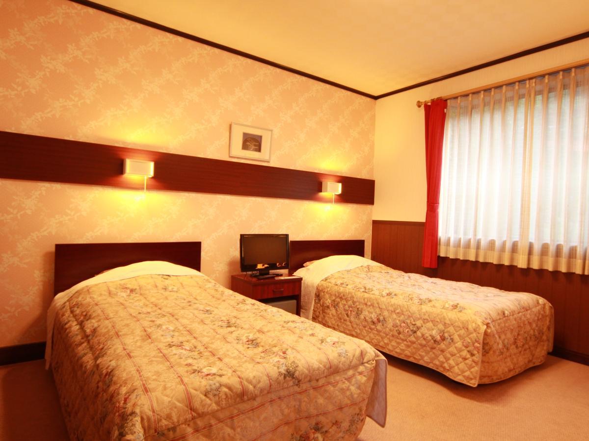 Kiriake Riverside House Hotel Nagano Exterior photo